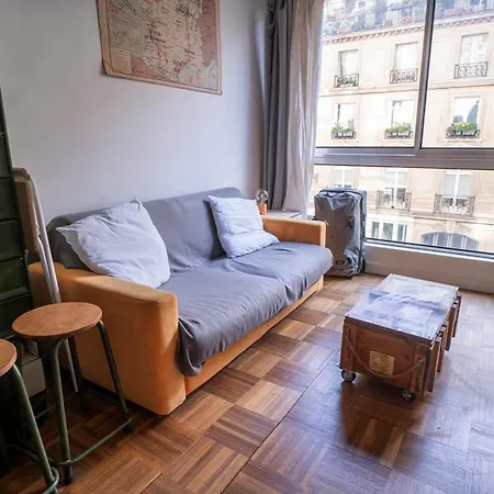 Appartamento Modern Near Parisian Attractions Parigi