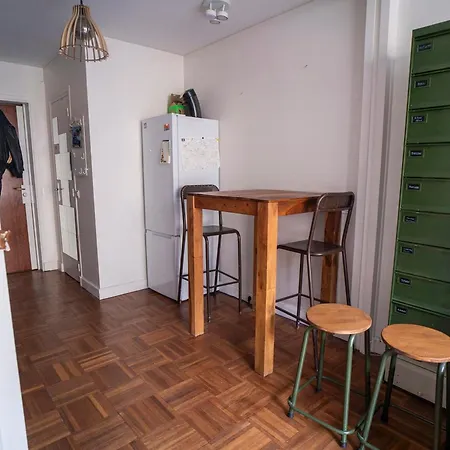 Appartamento Modern Near Parisian Attractions *