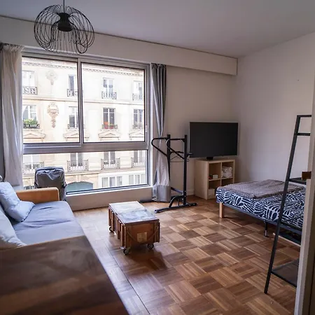 Appartamento Modern Near Parisian Attractions Parigi