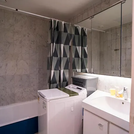 Modern Near Parisian Attractions * Parigi
